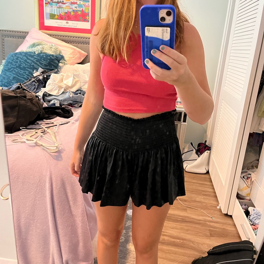 BLACK natural life daisy shorts